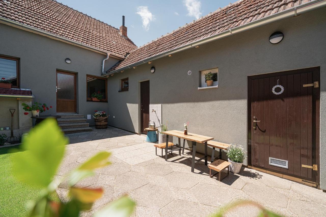 Ubytovani 121 - Hlohovec Exterior foto